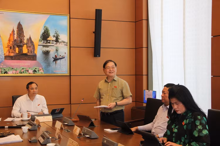 DBQH Phan Xuan Dung: Tuyen duoc cong chuc tot la rat kho nhung rat quan trong-Hinh-2