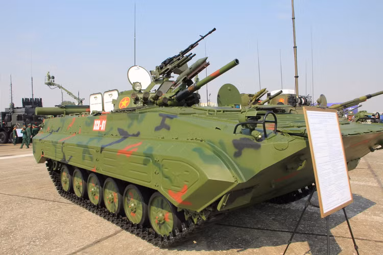 Chiem nguong dan xe tang, phao chu luc Quan doi Nhan dan Viet Nam