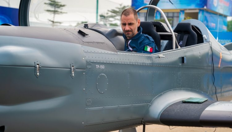 “Muc so thi” may bay huan luyen dau tien san xuat tai Viet Nam-Hinh-6