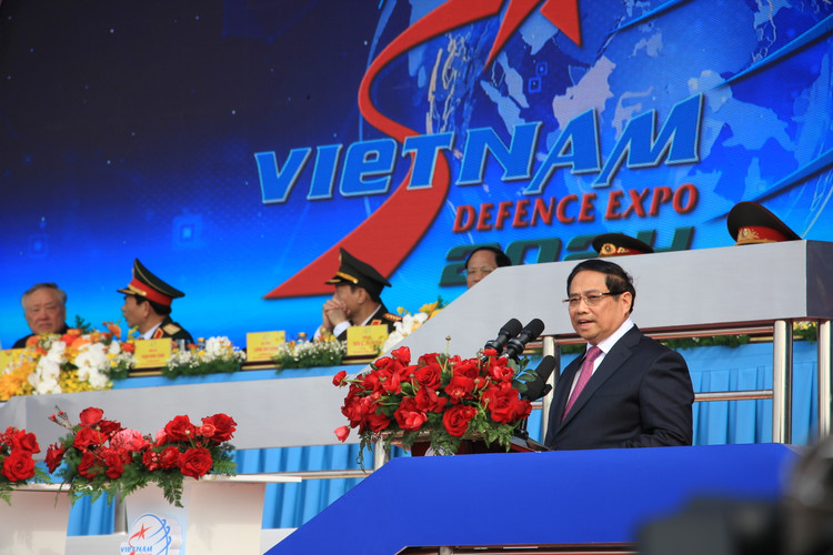 Thu tuong Pham Minh Chinh tham Trien lam Quoc phong Quoc te 2024-Hinh-2