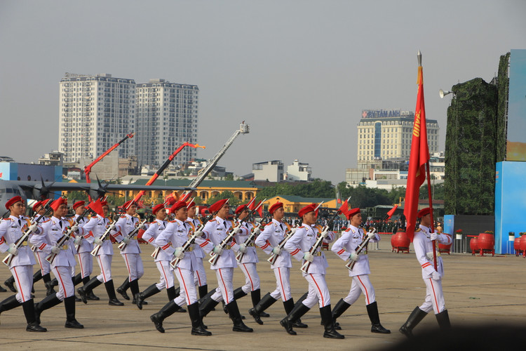Cuon hut van hoa dan toc tai trien lam Quoc phong quoc te 2024-Hinh-10
