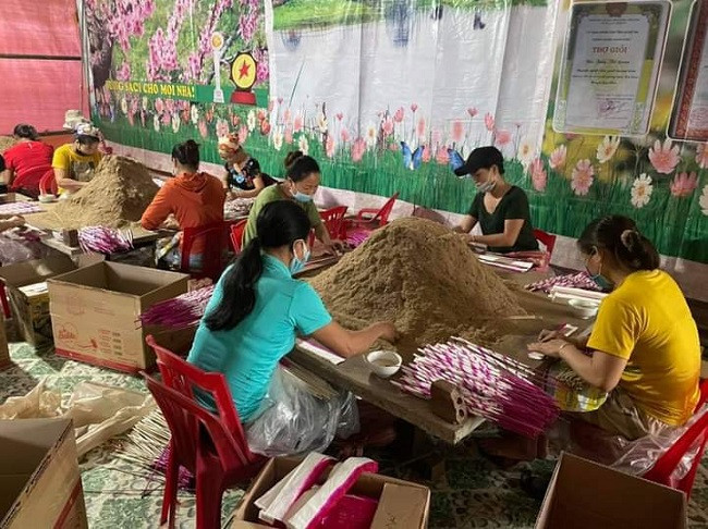 Huong tram xu Nghe tat bat chuan bi don hang don Tet-Hinh-4