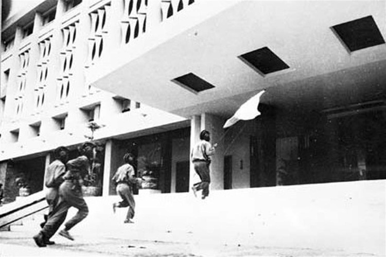 Dai thang mua Xuan 1975 – Bai hoc dua dat nuoc vao ky nguyen moi-Hinh-4