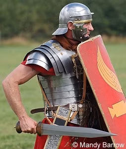 Hai vu khi huyen thoai cua de che La Ma khien ke thu khiep so-Hinh-10