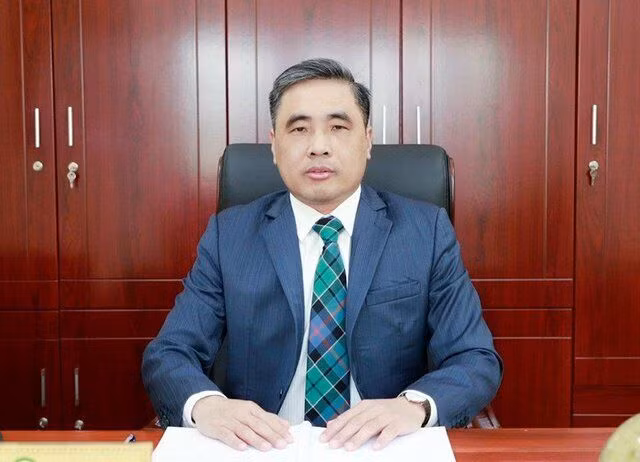 Chan dung Thu truong Bo Nong nghiep va phat trien nong thon Nguyen Quoc Tri