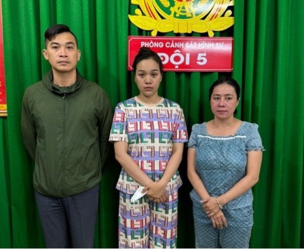 Co truong dieu hanh duong day mai dam ‘hotgirl’, chuyen phuc vu dai gia