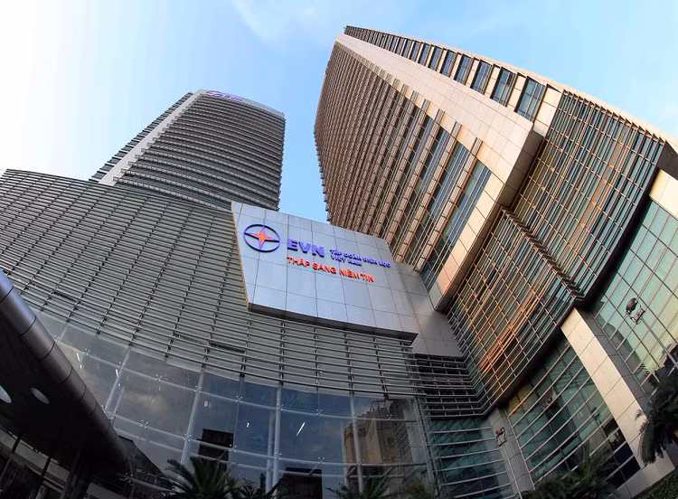 Bat tam giam 5 can bo Tap doan Dien luc va Bo Cong Thuong