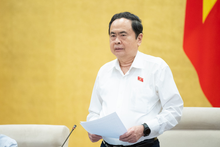 Sửa đổi Hiến pháp là nhiệm vụ đặc biệt hệ trọng Sua doi Hien phap la nhiem vu dac biet he trong