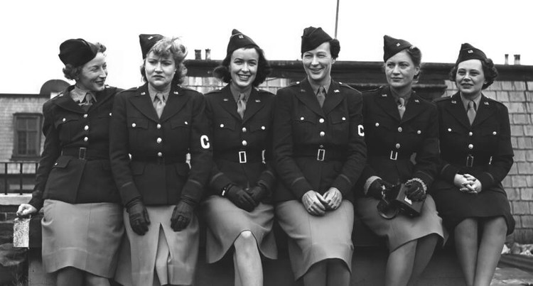 Phong vien chien truong nao tung 'dot nhap' can ho cua Hitler?-Hinh-4