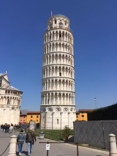 Bat ngo ly do thap nghieng Pisa tram nam khong do-Hinh-2