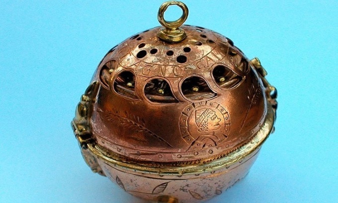 Ben trong chiec dong ho co nhat the gioi con hoat dong