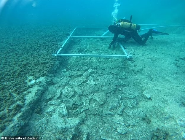 Ky bi con duong da gan 7.000 tuoi an minh duoi day bien-Hinh-3