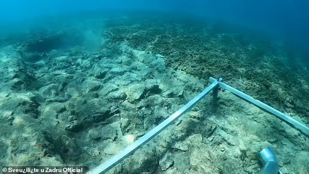 Ky bi con duong da gan 7.000 tuoi an minh duoi day bien-Hinh-2