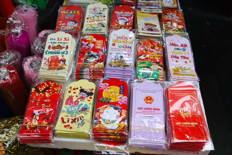 Pho Hang Ma ruc sac do chao don Tet Quy Mao 2023-Hinh-7