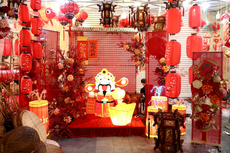 Pho Hang Ma ruc sac do chao don Tet Quy Mao 2023-Hinh-11