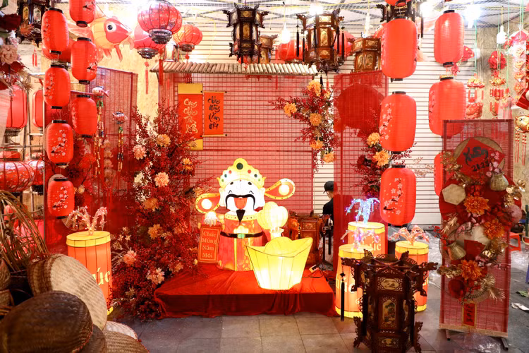 Pho Hang Ma ruc sac do chao don Tet Quy Mao 2023-Hinh-11