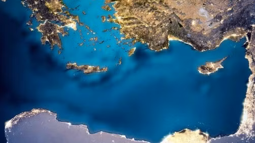 Phat hien vet nut khong lo, bi mat Dia Trung Hai “song day”-Hinh-2