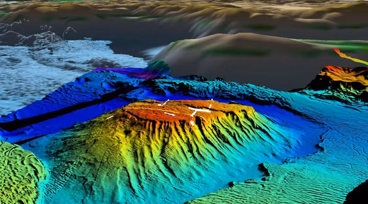 Phat hien vet nut khong lo, bi mat Dia Trung Hai “song day”-Hinh-3