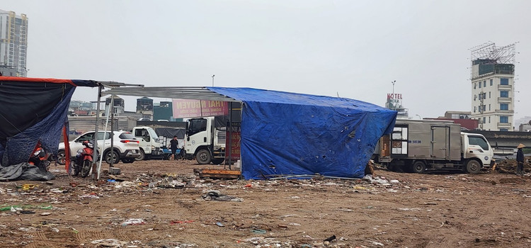 Ha Noi: CA xac minh ai bao ke nhieu bai xe trai phep tai Thanh Tri-Hinh-2