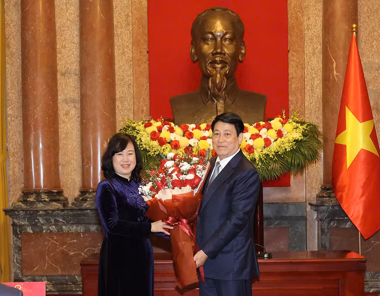 Chu tich nuoc trao danh hieu “Thay thuoc Nhan dan” cho 46 ca nhan-Hinh-2