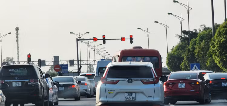 Chua het nghi le, nguoi dan linh kinh do dac som keo ve Ha Noi-Hinh-6