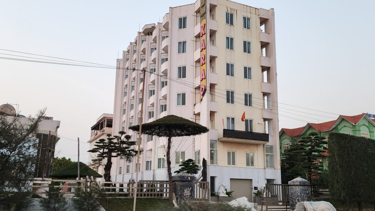 Thi tran du lich bien Thinh Long “dong bang” vi bo ke tan nat-Hinh-15