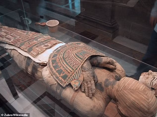 Xac uop 4.000 nam hoan hao dinh cao “khong ai dam cham vao”-Hinh-4