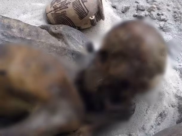 Tim thay xac uop lau doi nhat the gioi, toc nhuom do ky bi