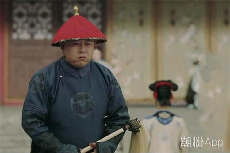 Chan dung thai giam giau khet tieng, sanh ngang tham quan Hoa Than