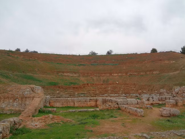 Tim thay nhan vang cuc quy hiem trong mo co 2.000 tuoi-Hinh-8