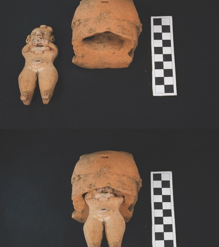 Nhóm nghiên cứu cho hay 3 bức tượng lớn hơn được mô tả khỏa thân, không có tóc hoặc không đeo đồ trang sức. Trong khi ấy, 2 bức tượng nhỏ hơn đều có mái tóc đẹp và đeo khuyên tai. Ảnh: G. Prejs/PASI.