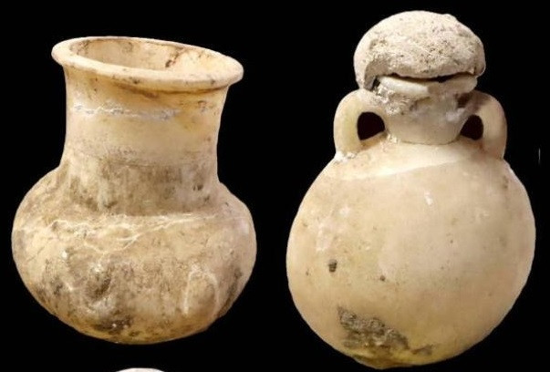 Hài cốt đeo nhẫn vàng khắc tên pharaoh Ai Cập, lai lịch gây sốc - Hình 5 Hai cot deo nhan vang khac ten pharaoh Ai Cap, lai lich gay soc-Hinh-5