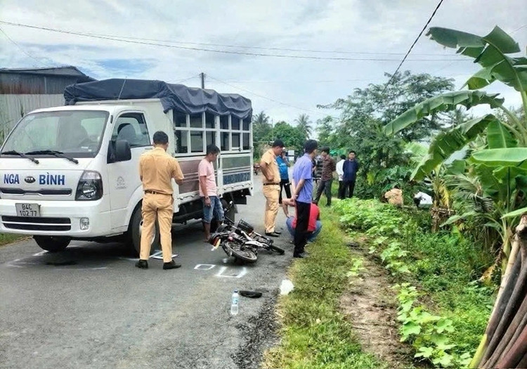 Tai xe xe tai co loi vu nu sinh tu vong o Vinh Long