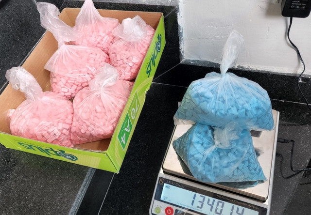 4 nu tiep vien va loat vu van chuyen ma tuy qua duong hang khong-Hinh-16