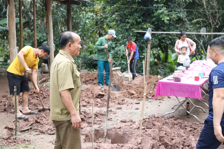 Am tinh “Xuan chia se yeu thuong 2023” cua VUSTA tai Hoa Binh-Hinh-5