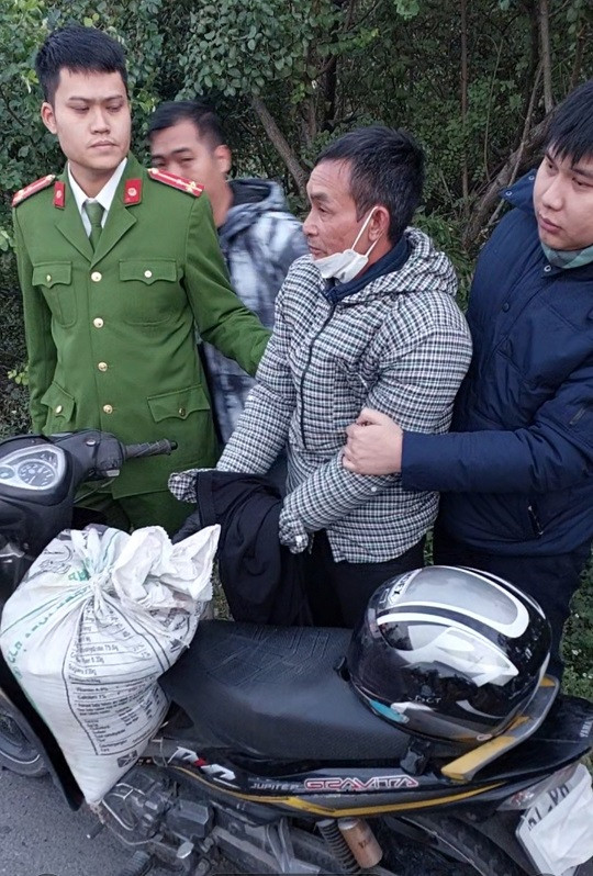 Hai Duong: Than nhien cho 32 kg thuoc no tren quoc lo…di ban