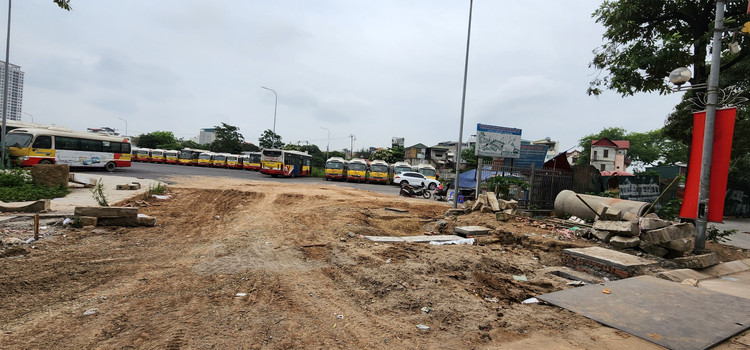 Tram trung chuyen 200 ty cua Transerco chua xay xong, xe buyt do la liet-Hinh-3