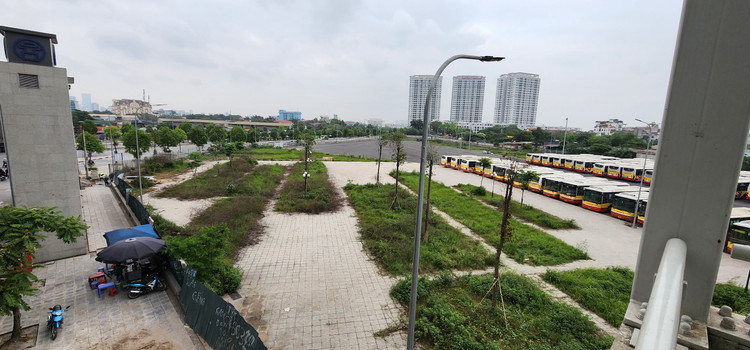 Tram trung chuyen 200 ty cua Transerco chua xay xong, xe buyt do la liet-Hinh-5