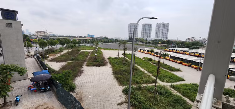 Tram trung chuyen 200 ty cua Transerco chua xay xong, xe buyt do la liet-Hinh-5