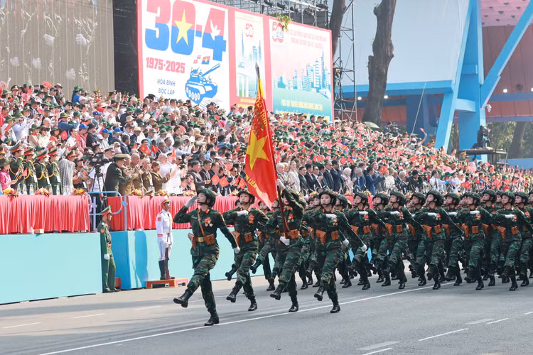 Diem danh cac khoi chien si dieu binh trong dai le 30/4-Hinh-11