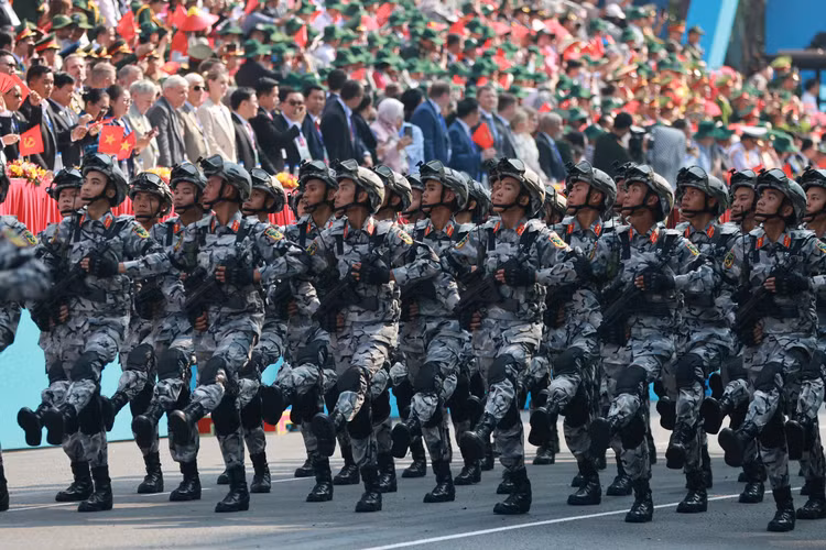 Diem danh cac khoi chien si dieu binh trong dai le 30/4-Hinh-20