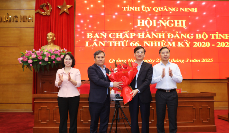 Quang Ninh co them Pho Bi thu Tinh uy