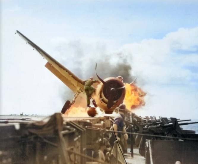 He lo loat anh mau kinh dien ve Chien tranh the gioi 2-Hinh-4