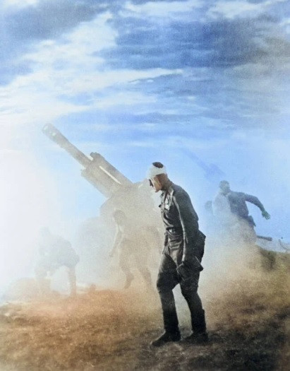 He lo loat anh mau kinh dien ve Chien tranh the gioi 2-Hinh-2