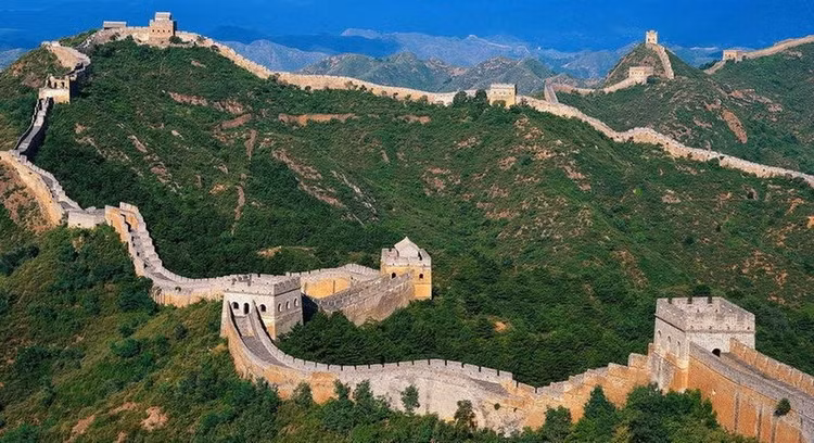 Vi sao tren Van Ly Truong Thanh xuat hien nhung khoang trong bi an?-Hinh-11