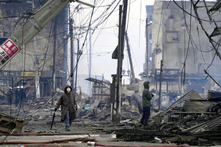 Bi an anh sang la xuat hien truoc tran dong dat kinh hoang o Nhat