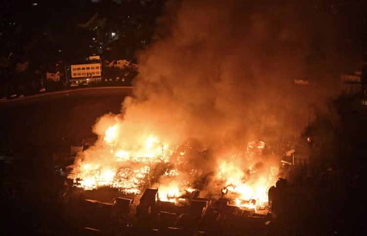 Bi an anh sang la xuat hien truoc tran dong dat kinh hoang o Nhat-Hinh-9