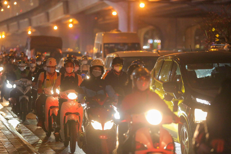 Ha Noi: Vanh dai 3 un tac xuyen dem ngay dau nghi Tet