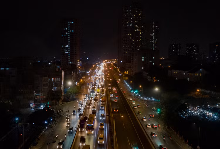 Ha Noi: Vanh dai 3 un tac xuyen dem ngay dau nghi Tet-Hinh-2