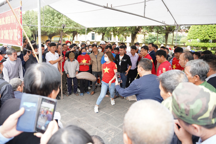 Ve Hai Duong, xem nu phao thu choi phao dat-Hinh-5